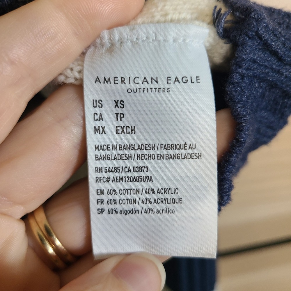 American Eagle Cropped Boxy Cardigan Women XS Blue White Striped Ribbed Knit - Picture 8 of 11